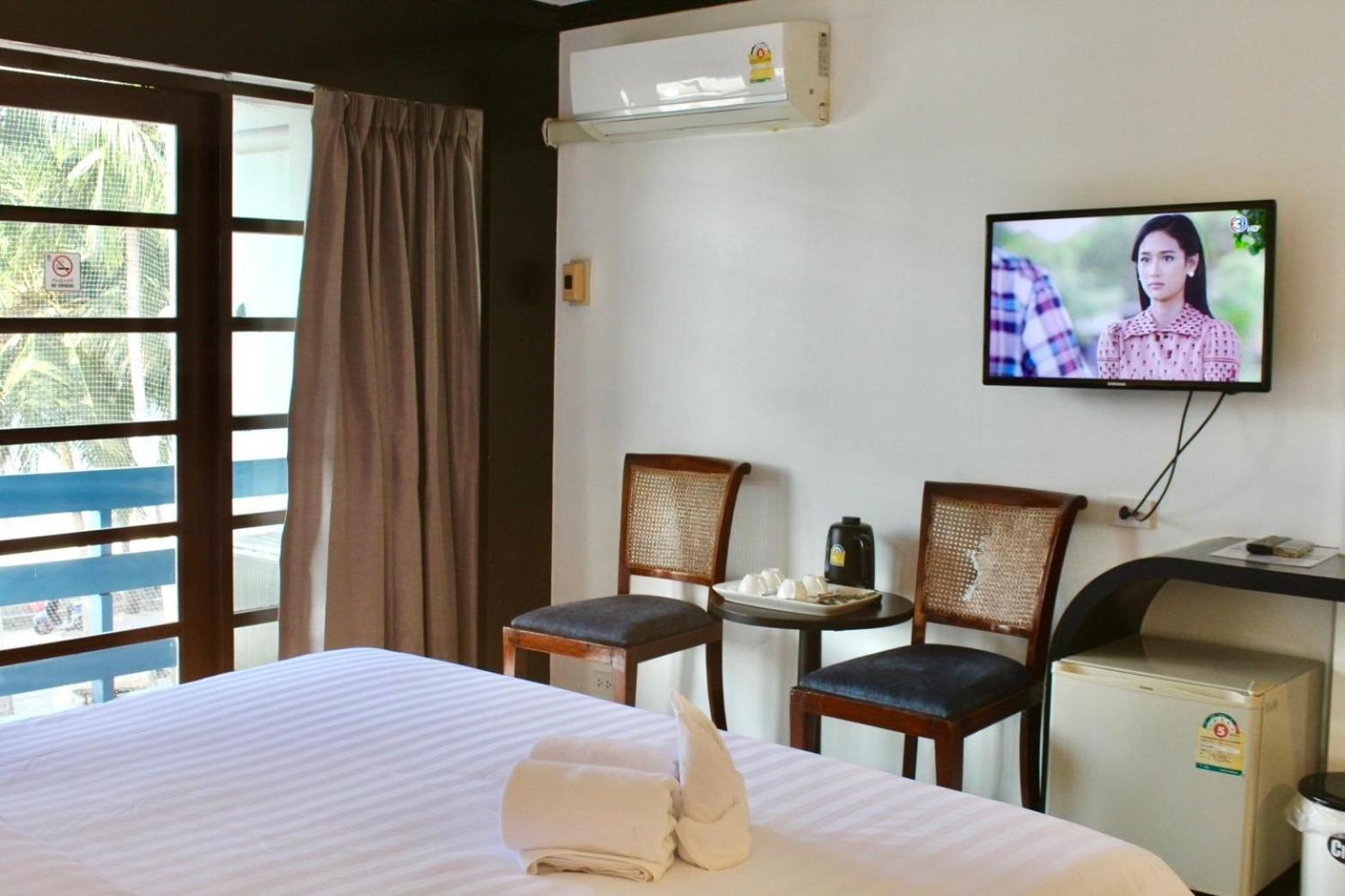 S2 Hotel - Sha Plus Certified Bangsaen Esterno foto