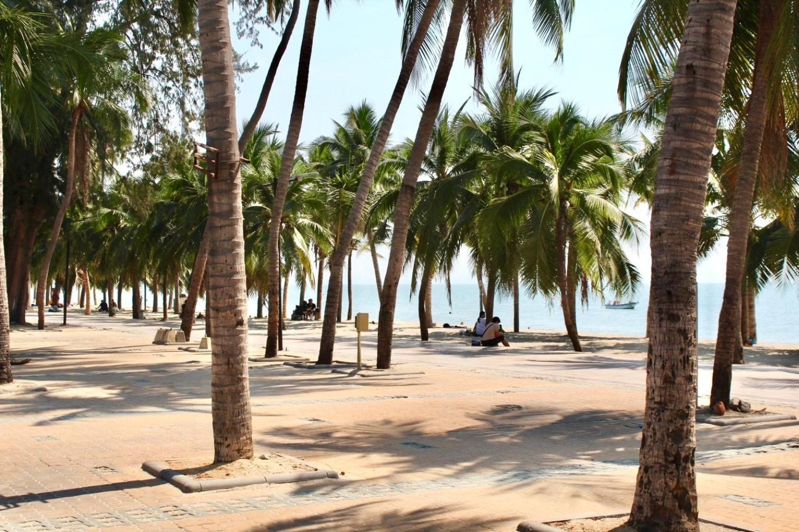 S2 Hotel - Sha Plus Certified Bangsaen Esterno foto